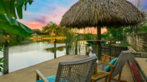 Waterfront Paradise with HTD Pool Kayaks & Games